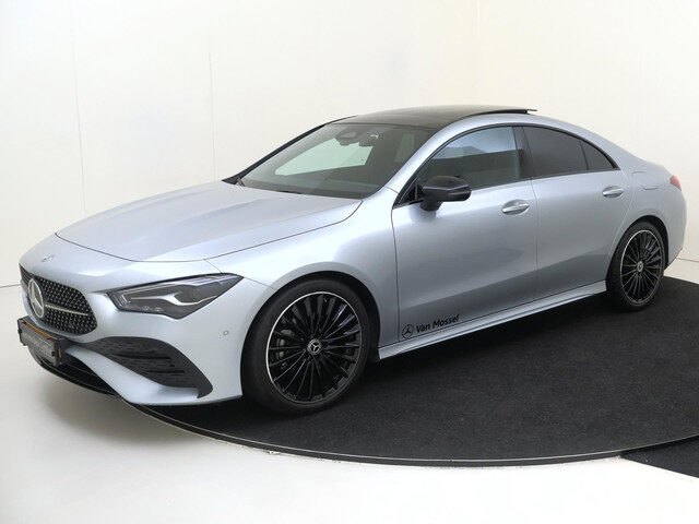 Mercedes-Benz CLA 180 Business Solution AMG