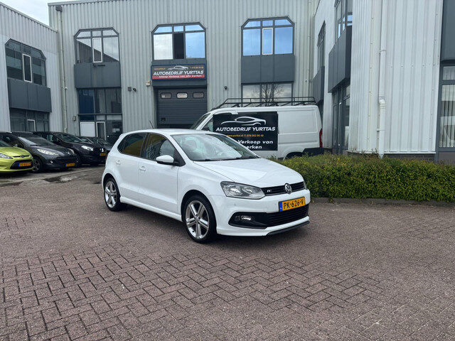 Volkswagen Polo 1.2 TSI Comfortline Business R CARPLAY!!