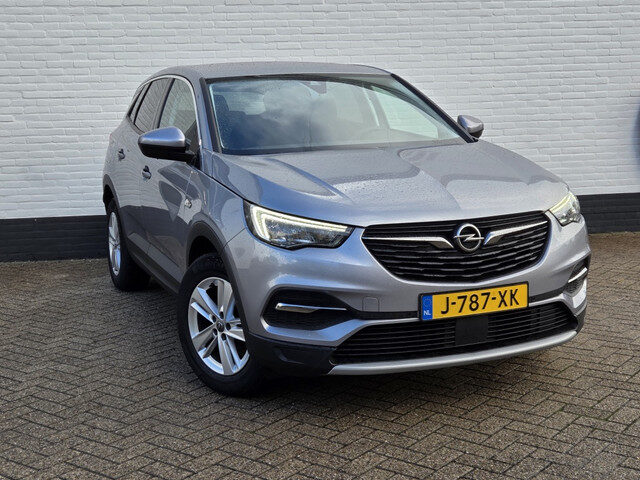 Opel Grandland X 130 PK Turbo Business Executive | Stoel/Stuurverwarming | Comfor