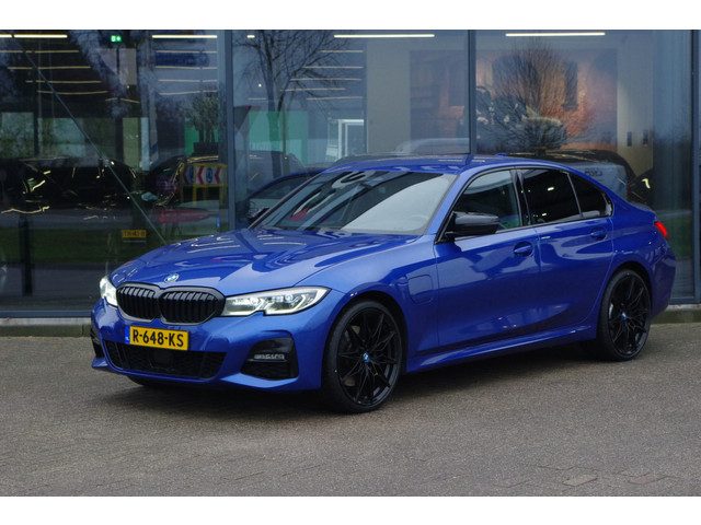 BMW 3 Serie 330e 293 PK High Executive M-Sport PHEV, Adap. Cruise Control, Head-Up, Camera, Carplay,