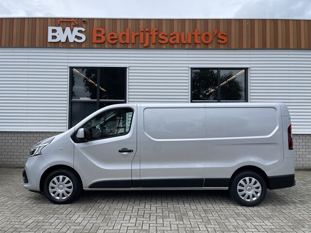 Renault Trafic 2.0 dCi 120pk T29 L2H1 Work Edition / rijklaar € 18.950 ex btw / lease vanaf € 366
