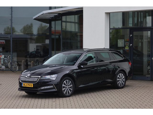 Škoda Superb Combi 1.4 TSI iV Ambition