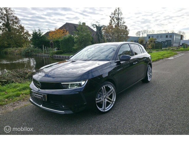 Opel Astra 1.2 Business / Half leder / Navi / Carplay / Cam
