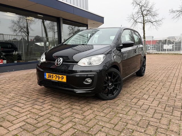 Volkswagen up! 1.0 BMT high up! | Cruise | PDC | 17" LMV
