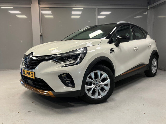 Renault Captur 1.3TCe 130 Intens Automaat | LED | Camera | Navigatie | Digitaal dasboard | Cruisen c