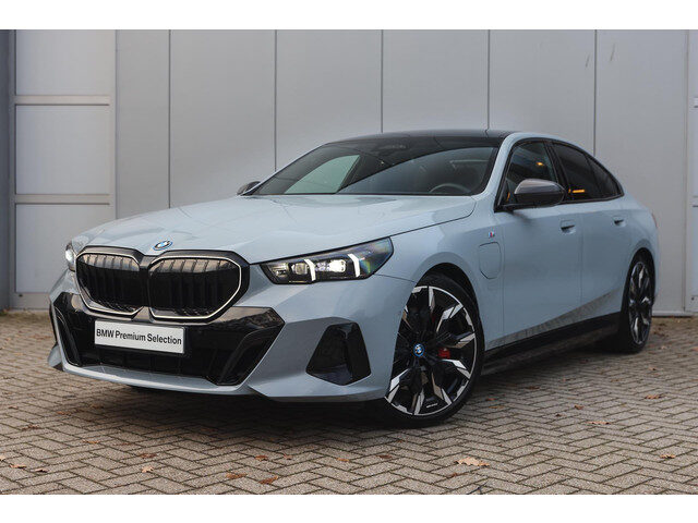 BMW 5 Serie 550e xDrive M Sport Automaat
