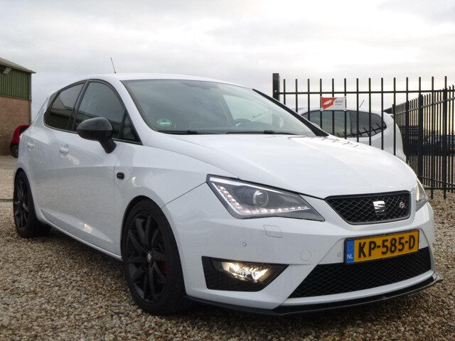 Seat Ibiza 1.0 EcoTSI FR Connect sportuitlaat schroefset