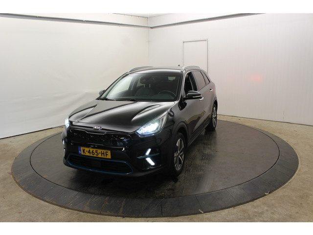 Kia e-Niro ExecutiveLine 64 kWh SOH 100% Warmtepomp Trekhaak Mem Seats Vol Leder Camera
