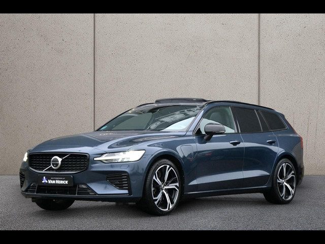 Volvo V60 2.0 T6 Plug-in hybrid AWD Plus Dark | R-Design | Panoramadak | Trekhaak