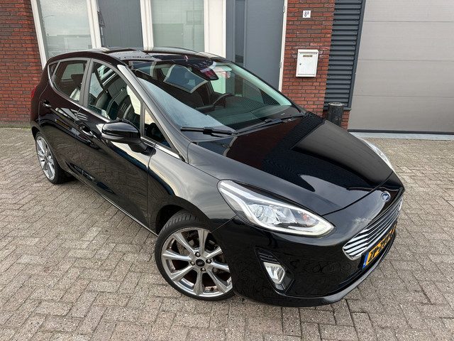 Ford Fiesta 1.1 Titanium / PDC / 18inch / Carplay / Clima / 5DRS