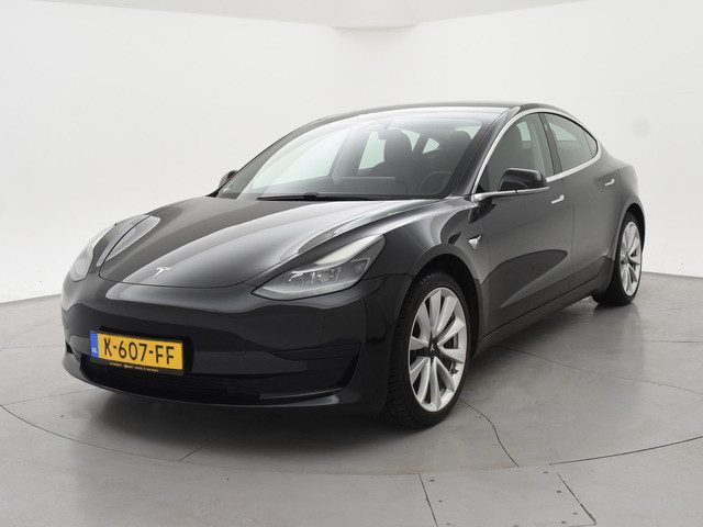 Tesla Model 3 60 kWh RWD *BTW* + LEDER | AUTOPILOT | PANORAMA