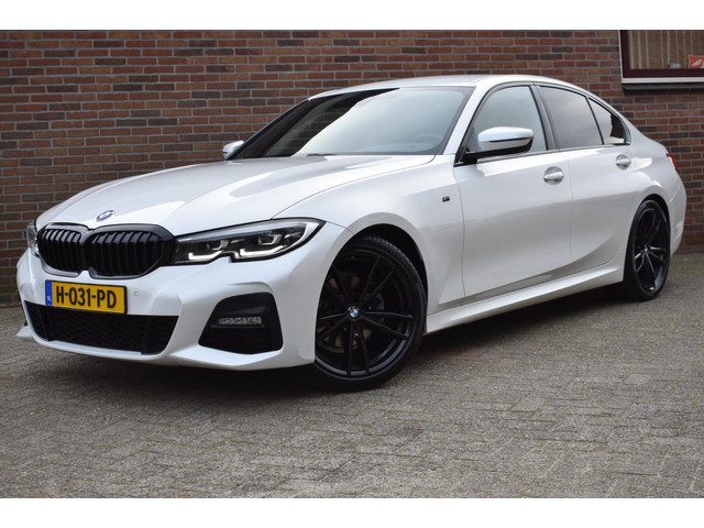 BMW 3 Serie 320i Executive Edition '20 M-pakket inruil mogelijk