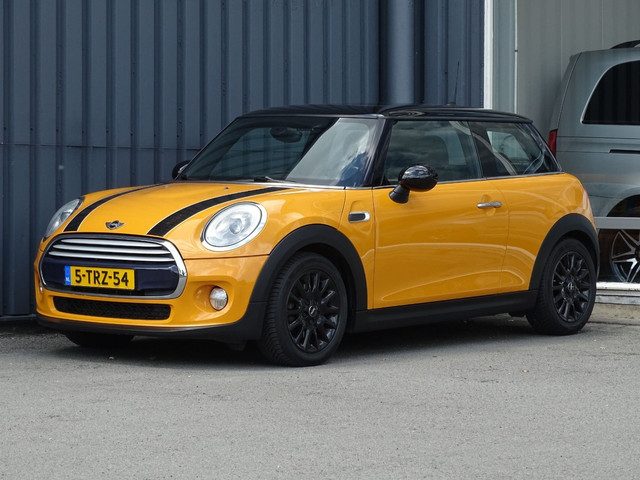 MINI Cooper Mini 1.5 Chili Automaat | HUD | Pano | LED