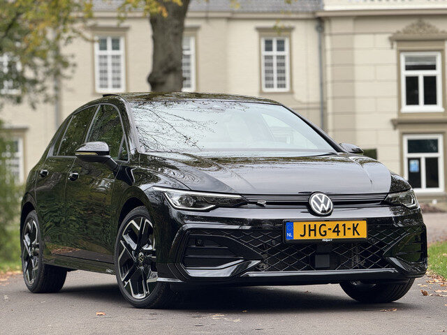 Volkswagen Golf 1.5 eTSI R-Line Edition