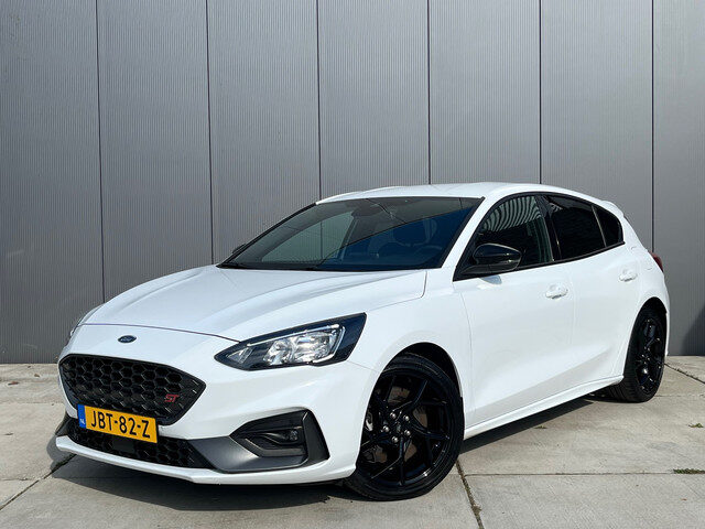 Ford Focus 2.3 EcoBoost ST-3 / Carplay / Winterpakket / Recaro