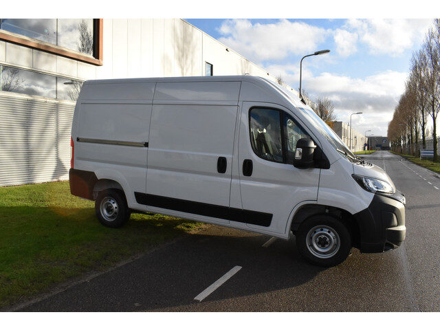 Peugeot Boxer 2.2 BlueHDi 140 S&S L2H2 3.3t
