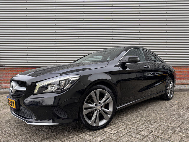 Mercedes-Benz CLA 180 Business Solution AMG