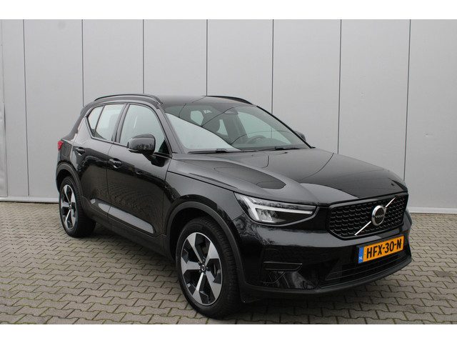 Volvo XC40 B4 Plus Dark
