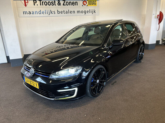 Volkswagen Golf 1.4 TSI GTE | Stage 1+ | Panoramadak | GTI DIFFUSER | Lederen bekleding | 19''INCH |