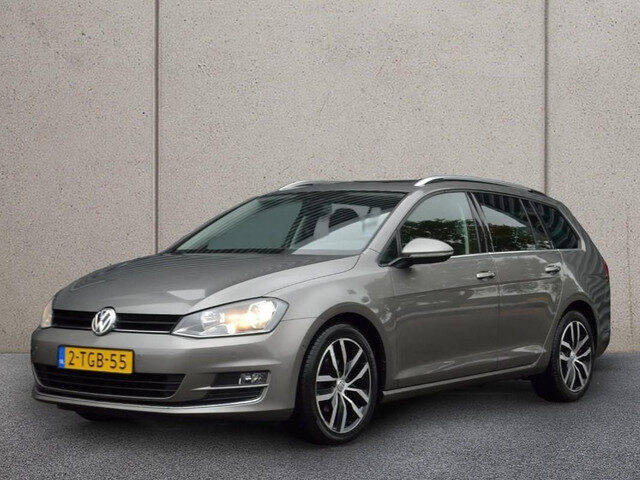 Volkswagen Golf Variant 1.2 TSI Highline Automaat | Panoramdak | Keyless | Navi