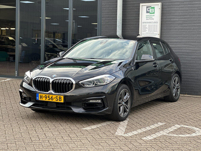 BMW 1 Serie 118i Executive Edition/1STE EIG/NAVI/CARPLAY/LED/NL AUTO NAP!!
