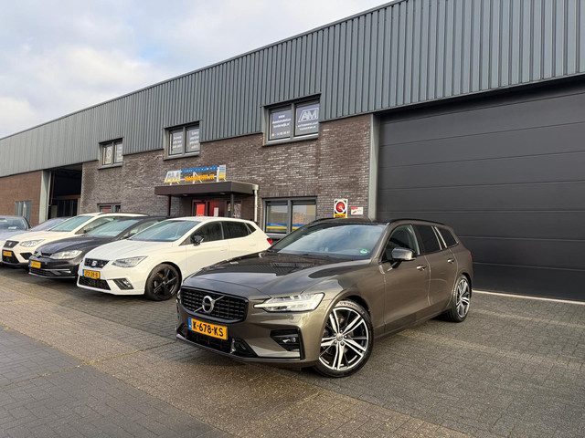 Volvo V60 2.0 B4 R-Design