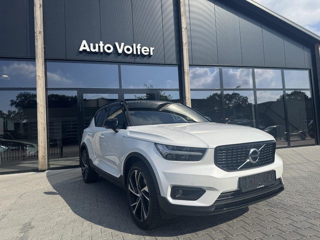 Volvo XC40 2.0 T4 AWD R-Design