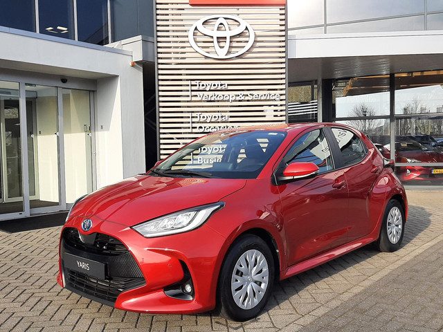 Toyota Yaris 1.5 Hybrid 115 Business