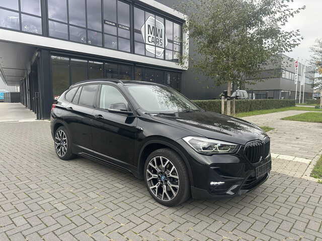 BMW X1 xDrive25e Sportline