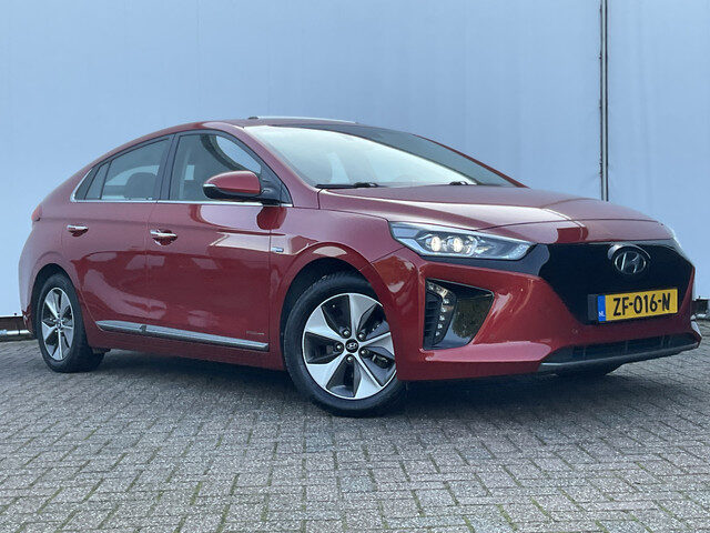 Hyundai IONIQ Premium EV Trekhaak Pano Leer Stoelverw+Ventilatie Adap.Cruise Keyless BOMVOL!