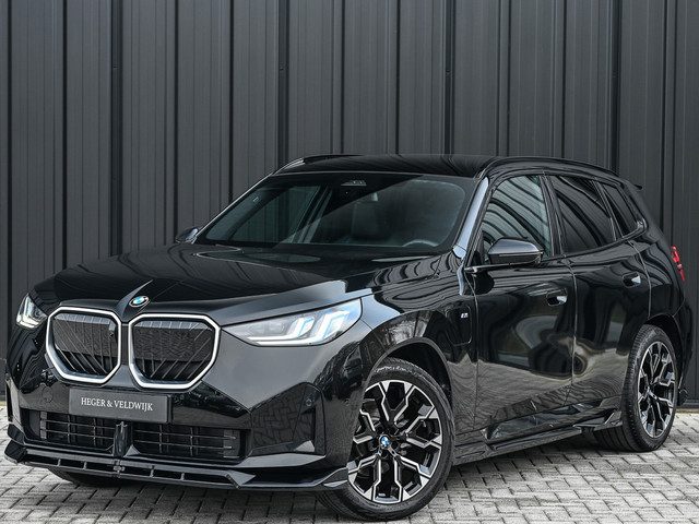 BMW X3 30e xDrive · M-Sport · Panorama dak · Sport stoelen · Driving Assistant Plus · Dab+ · Harman/