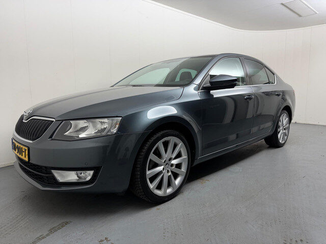 Škoda Octavia 1.0 TSI Greentech Ambition Business # Clima # Navi # Stoelverwarming # Cruise # trekha