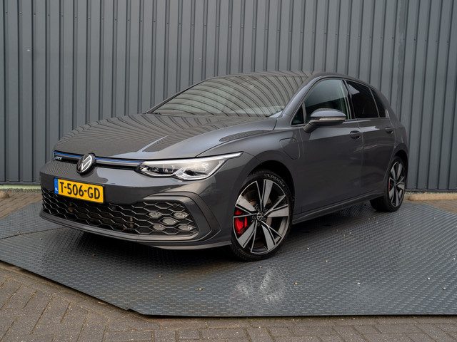 Volkswagen Golf 1.4 eHybrid GTE | Trekhaak wegkl. | Stoel & Stuur verw. | 18'' |
