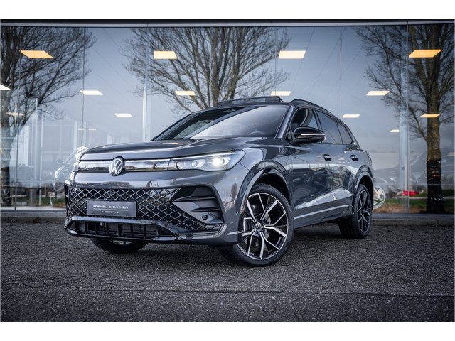 Volkswagen Tiguan eHybrid R-Line Edition ** Panodak ** Trekhaak ** Leder ** Memory