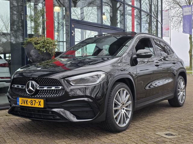 Mercedes-Benz GLA 250 e AMG Line | SOH 92% | Panodak | Navigatie | Sfeerverlichting | Cruise Control