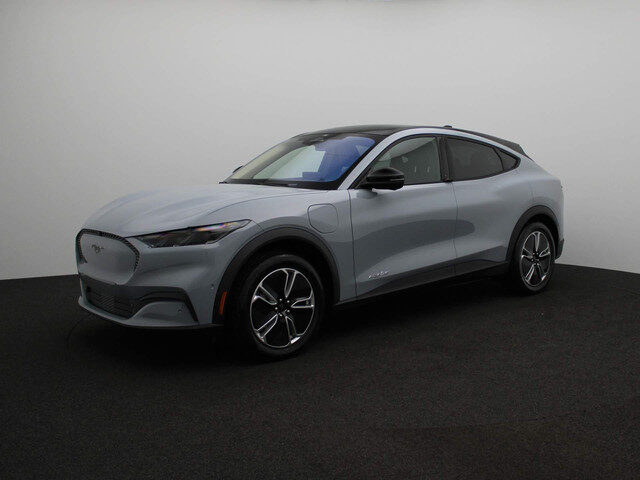 Ford Mustang Mach-E Standard RWD 75 kWh