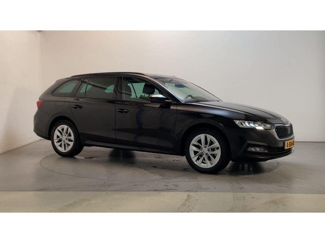 Škoda Octavia Combi 1.0 e-TSI DSG Business Edition Camera Virtual Cockpit Adaptive Cruise