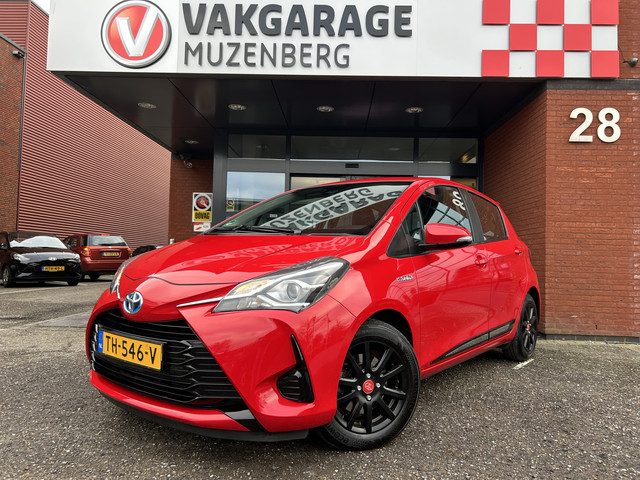 Toyota Yaris 1.5 Hybrid Energy // NAVI // CRUISE // CLIMA // PARKEERCAMERA //