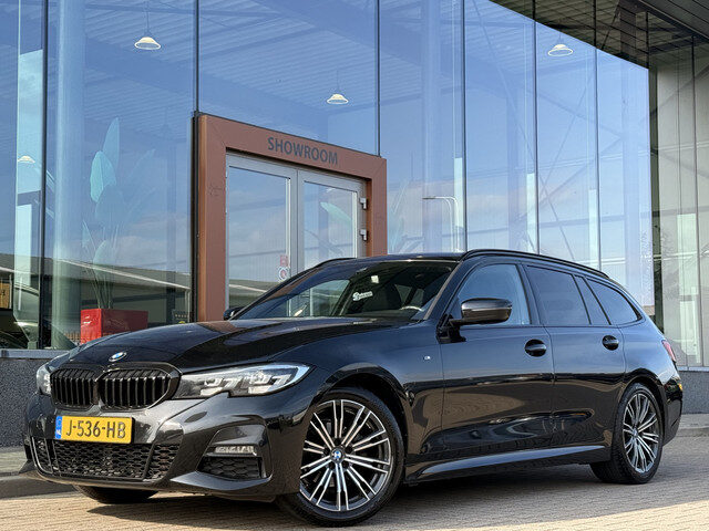 BMW 3 Serie touring 318i Executive Edition M-Sport | H/K | Trekhaak