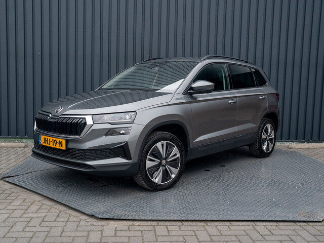 Škoda Karoq 1.5 TSI ACT Business Edition Plus | Keyless | Camera | Elk. A-klep | Trekhaak |