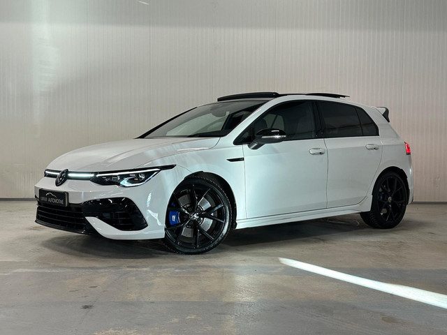 Volkswagen Golf 2.0 TSI R 4Motion | PANO | IQ LIGHTS | CAMERA | NIEUWSTAAT