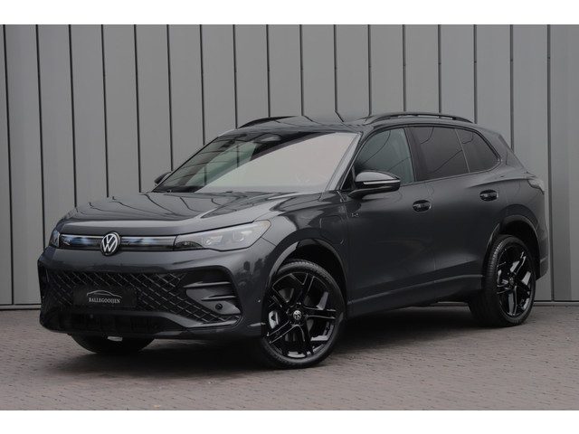 Volkswagen Tiguan 1.5 eHybrid R-Line Edition | 272PK | Massage | Adapt. onderstel | Pano | Sfeerverl