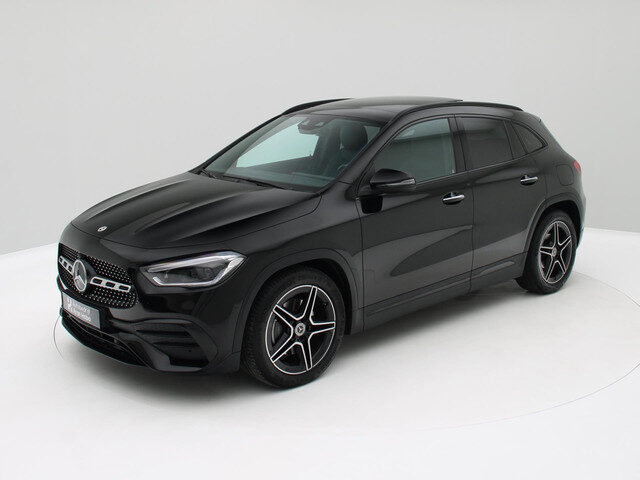 Mercedes-Benz GLA 200 AMG Pano, Memory, Keyless, Trekhaak, Sfeer, Stoelverwarming