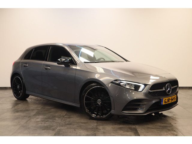 Mercedes-Benz A-Klasse 220 Premium Plus AMG