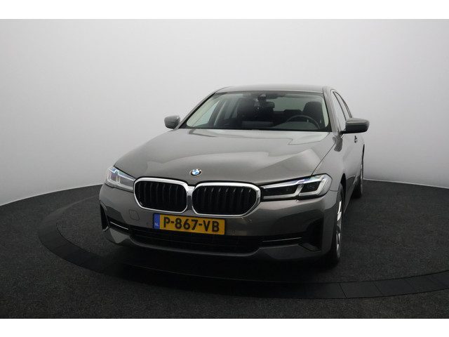BMW 5 Serie 520d xDrive 190PK Business Edition Plus | Elektrisch Trekhaak | Leer | Laser Koplampen |