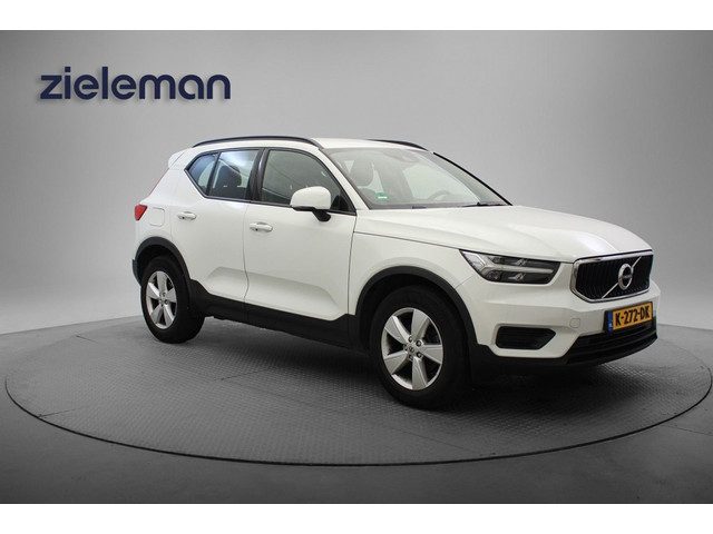 Volvo XC40 1.5 T2 Momentum Core - Cruise