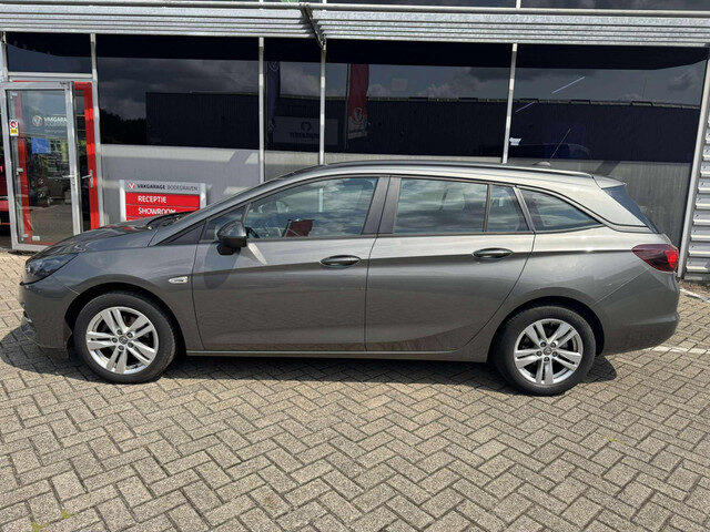 Opel Astra Sports Tourer 1.2 Business Edition