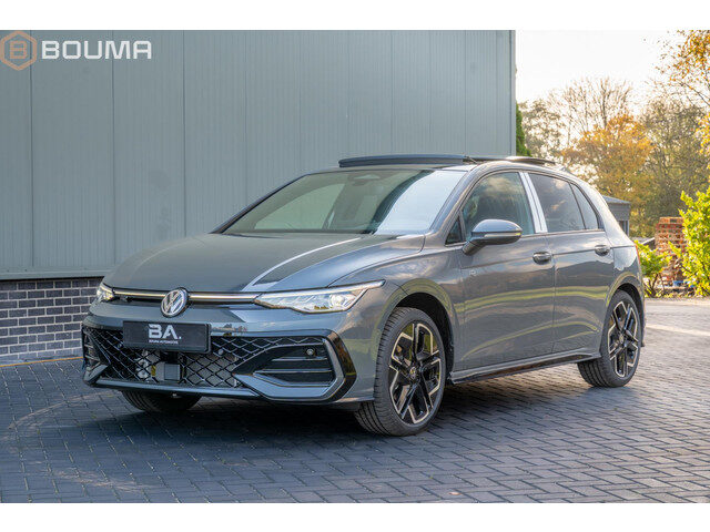 Volkswagen Golf 1.5 Etsi R-Line Facelift PANO | CAM | NIEUW