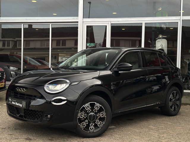 Fiat 600 1.2 Hybrid ICON Automaat.