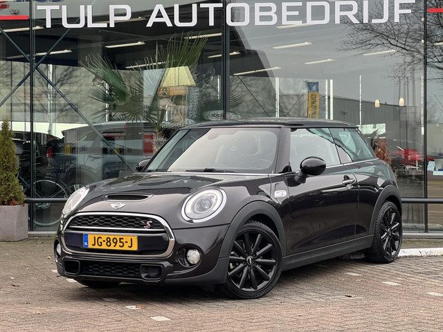 MINI Cooper S Mini 2.0 Chili Serious Business Pano LED Navi Mooi!